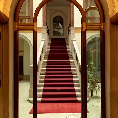 아파트 Regina Vittoria *